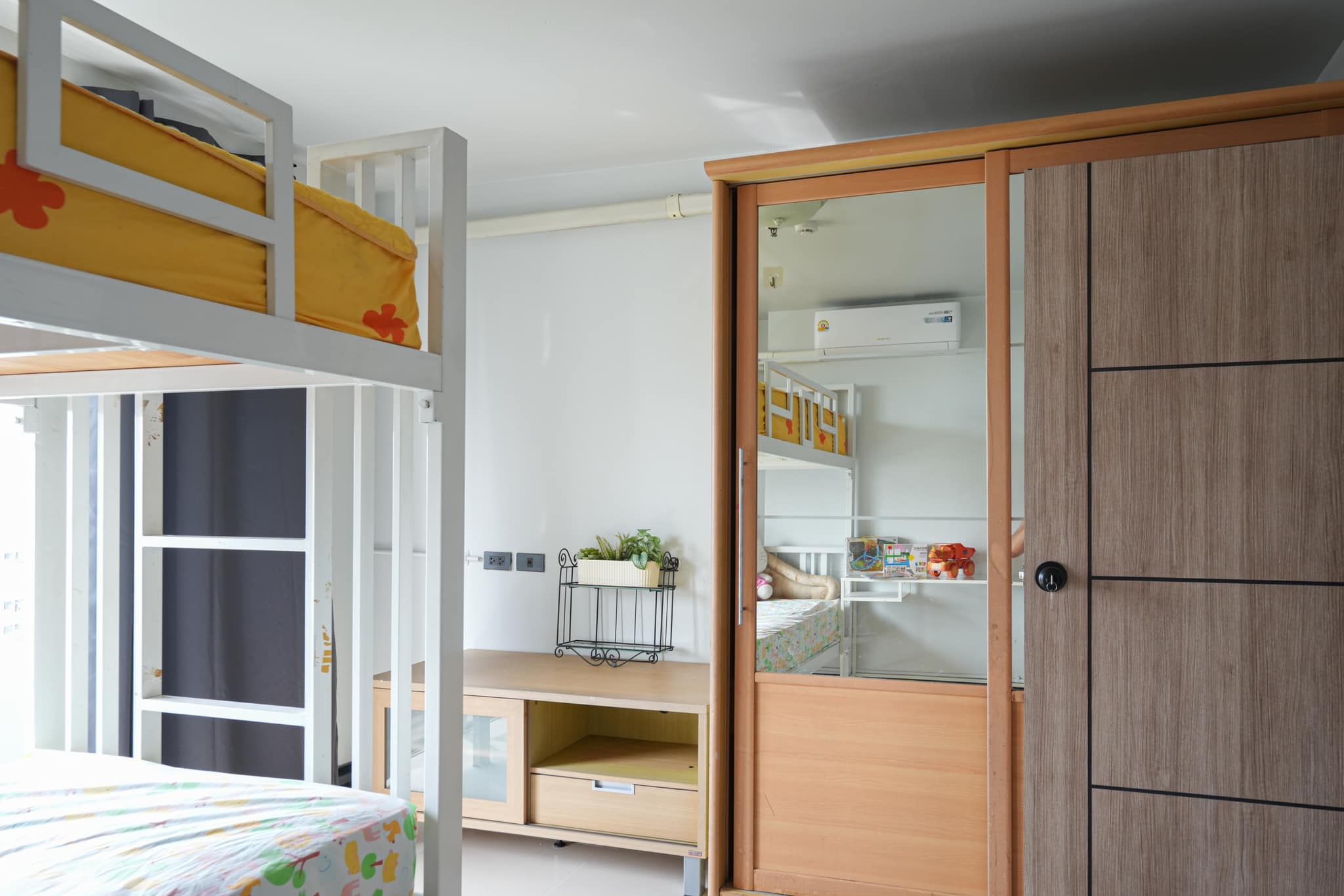 ปล่อยเช่าคอนโด Ratchada Orchid (รัชดา ออร์คิด) - 2ห้องนอน 1ห้องน้ำ 1ห้องนั่งเล่น - ใกล้ MRT สุทธิสาร - ขนาดห้อง 70 ตรม. ชั้น 10 ตึก A