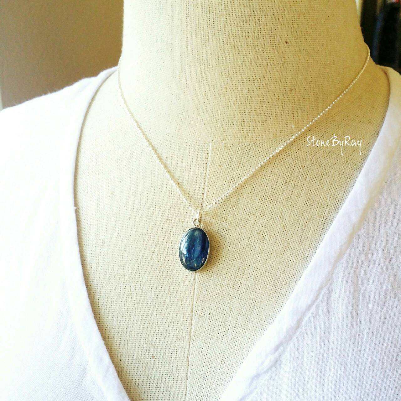 สร้อยคอเงินจี้หินไคยาไนท์ (Kyanite)