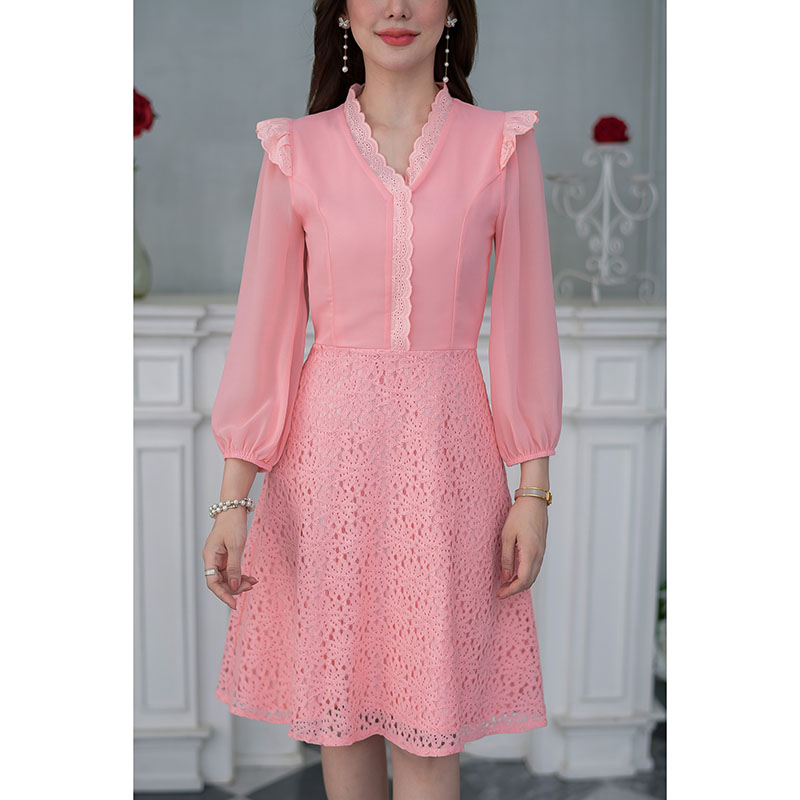 kudapy เดรสสั้นสีโอรส/สีเขียวมิ้น แขนยาวชีฟอง กระโปรงลูกไม้ ดีเทล แต่งผ้าลูกไม้คอตตอนช่วงไหล่ คอและอก ช่วงไหล่เป็นแขนปีกนิดๆสวยเก๋