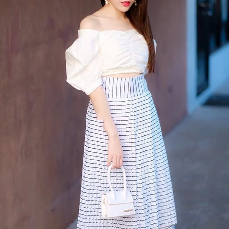 kudapy Set เสื้อแขนตุ๊กตาสีขาว มาพร้อมกระโปรงอัดพลีทแน่น ๆ ทีงสวยมากกก งานซิปหลังผ้าหนาตาแตกค๊าาาา