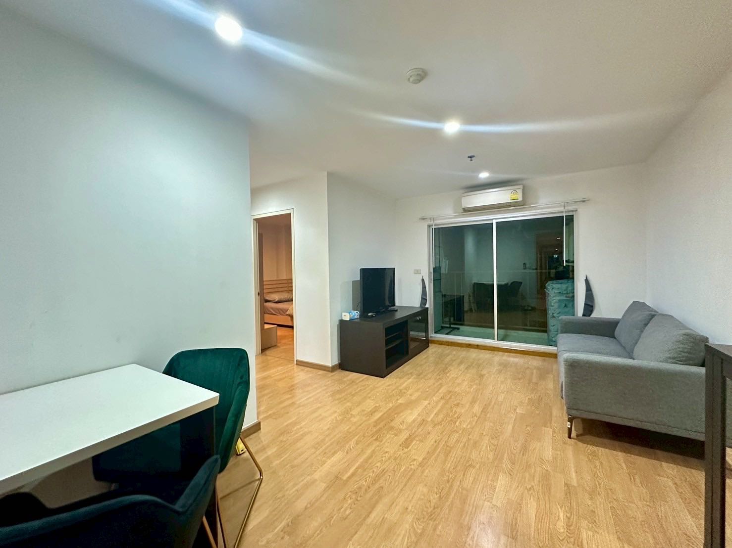 ให้เช่าห้องแบบ 1ห้องนอน 1ห้องน้ำ 1ครัวแยก โซนพื้นที่ MRT ห้วยขวาง คอนโด ยู ดีไลท์ แอท ห้วยขวาง สเตชั่น (U Delight @ Huaykwang Station) High Low Rise ขนาดห้อง 44 ตรม. ชั้น 8