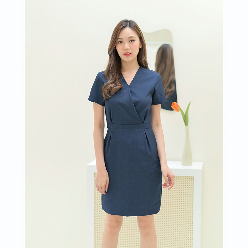 kudapy เดรสสั้นสีกกรม/สีเบจ/สีแดงเข้ม/สีน้ำตาลเทาหม่น ทรงสอบ ดีไซน์จีบทวิสที่เอว