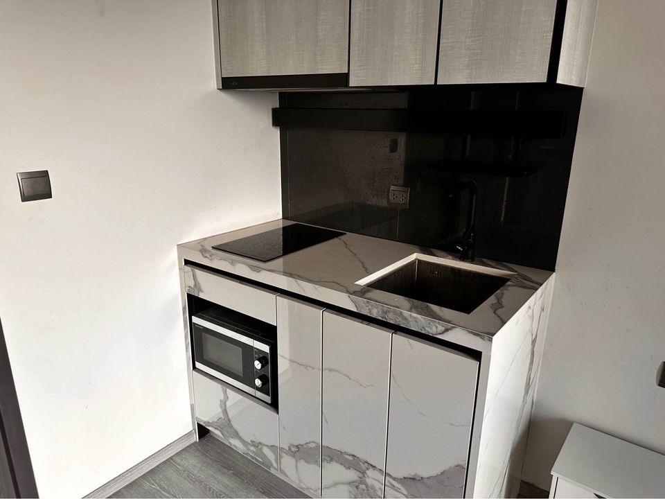 สนใจชมห้องติดต่อได้เลย Line ID: Smile-easy ปล่อยเช่าคอนโด THE LINE Sukhumvit 101 (เดอะ ไลน์ สุขุมวิท 101) - 1ห้องนอน 1ห้องน้ำ 1ห้องนั่งเล่น - ใกล้ BTS ปุณณวิถี - ขนาดห้อง 28 ตรม. ชั้น 25