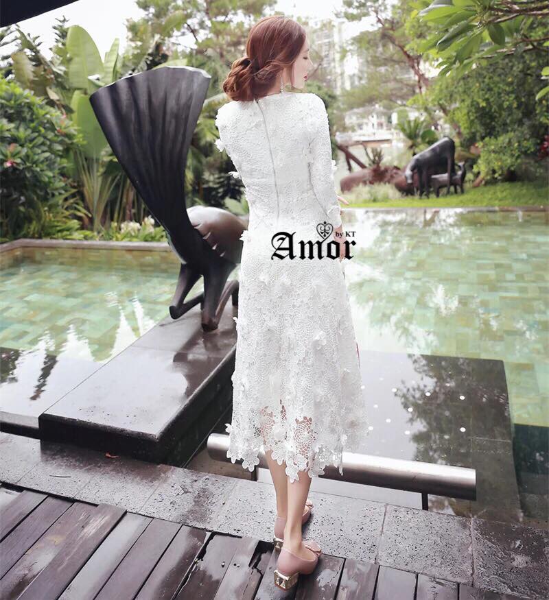 kudapy เดรสยาวผ้าลูกไม้3Dสีขาว/สีชมพู แขนยาวสามส่วน งานมีซับใน ซิบหลังอย่างดี ลูกไม้เนื้อนิ่มทรงเข้ารูปใส่สบาย