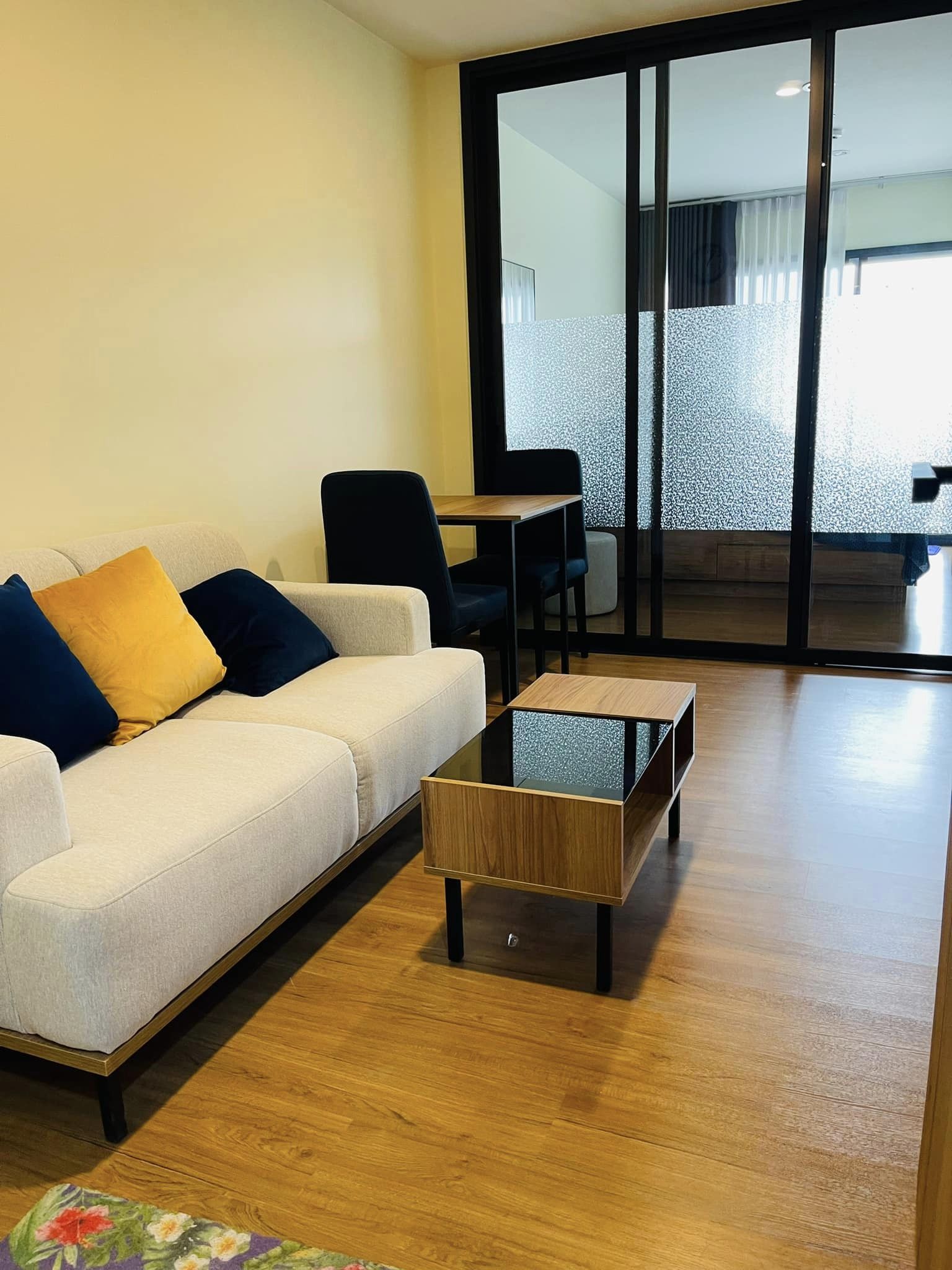 ปล่อยเช่าคอนโด THE LINE VIBE Phahonyothin (เดอะ ไลน์ ไวบ์ พหลโยธิน) - ห้องใหม่ผู้เช่ารายแรก 1ห้องนอน 1ห้องน้ำ 1ห้องนั่งเล่น - ใกล้ BTS ห้าแยกลาดพร้าว - ขนาดห้อง 37 ตรม. ชั้น 19