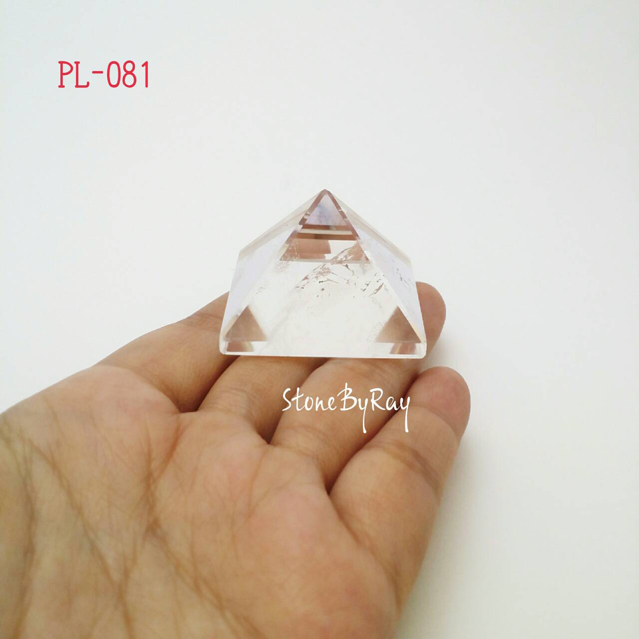 หินคริสตัลควอตซ์เจียรทรงพีระมิด PL-081