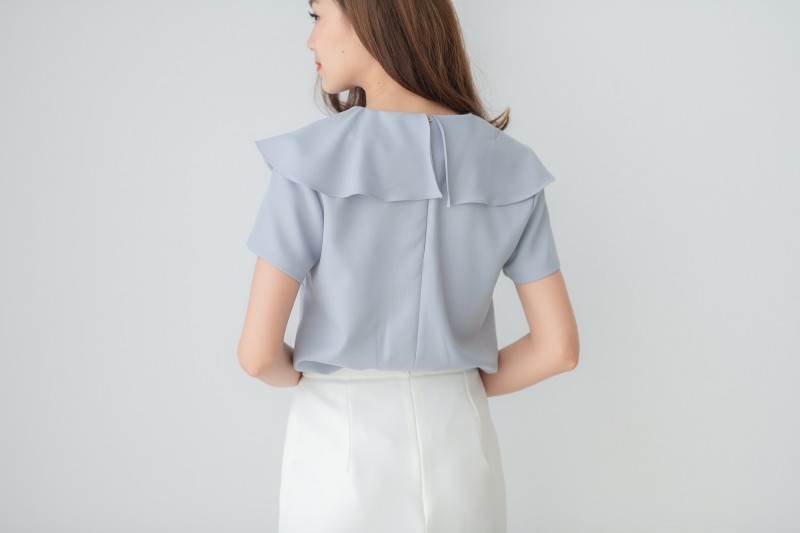 kudapy เสื้อสีเทาฟ้า ชมพู ดำ ขาว คอระบายคอทรงพลิ้ว รุ่นนี้น่ารักสไตล์ญี่ปุ่น (เฉพาะเสื้อ)