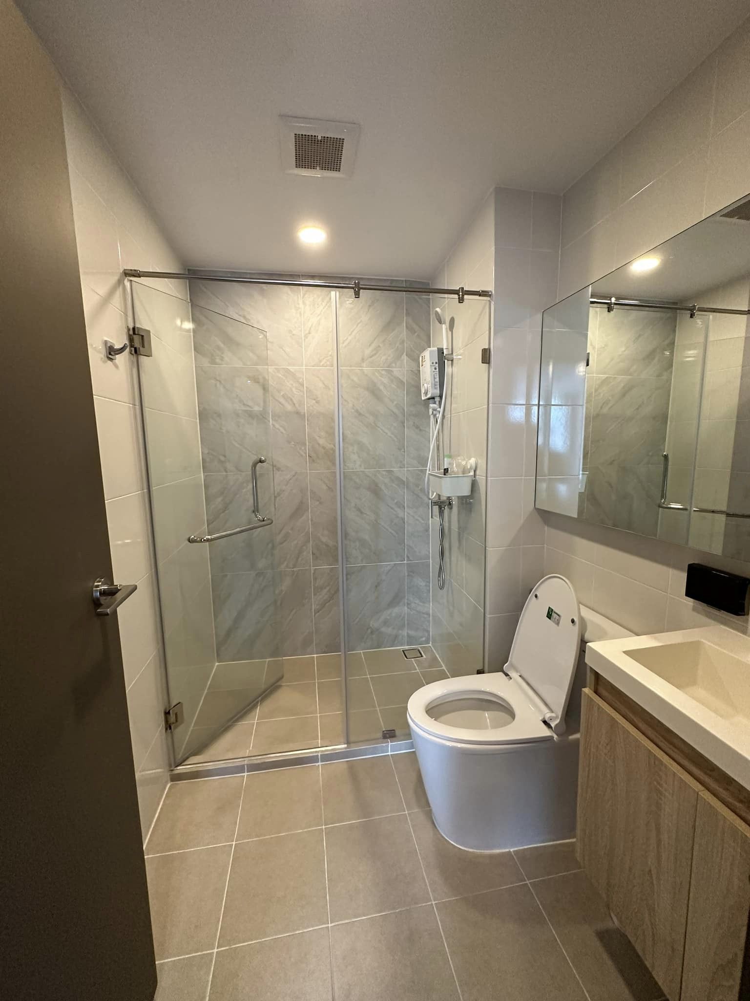 ให้เช่าคอนโด The origin Ratchada - Ladprao (ดิ ออริจิ้น รัชดา – ลาดพร้าว) ตกแต่งเฟอร์ครบห้องมุม 1ห้องนอนและ1ห้องทำงาน ใกล้รถไฟฟ้า2สาย MRTลาดพร้าวสายสีเหลืองและสีน้ำเงิน