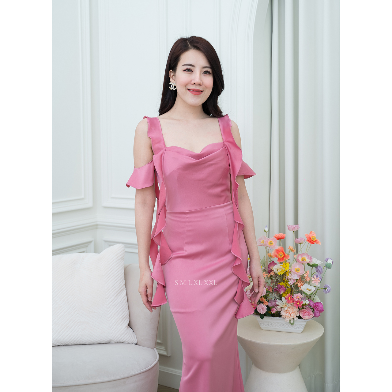 kudapy ชุดราตรียาวสีชาเขียว/สีชมพู/สีโอวัลติน แต่งสายเกลียวงานสวยทรงหรูมากๆค่ะ งานคัตติ้งพรีเมี่ยมผ้าเครปซาติน ซับใน