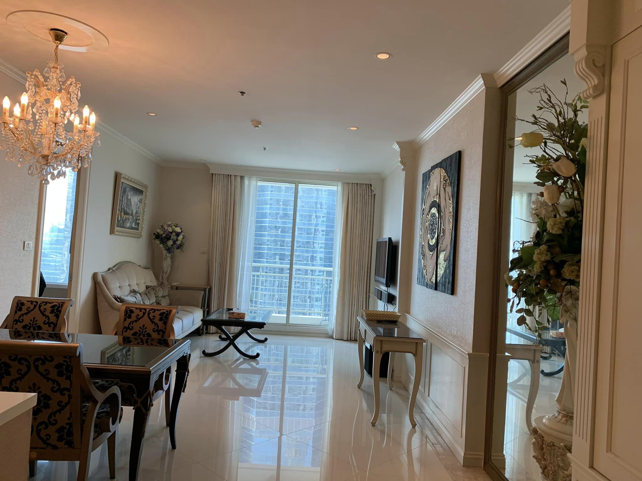 ปล่อยเช่าคอนโด The Empire Place (ดิ เอ็มไพร์ เพลซ) สาทร - ห้องสวยวิวสวยน่าอยู่เฟอร์เครื่องใช้ไฟฟ้าครบครั้น - การเดินทาง: ใกล้ BTS ช่องนนทรี