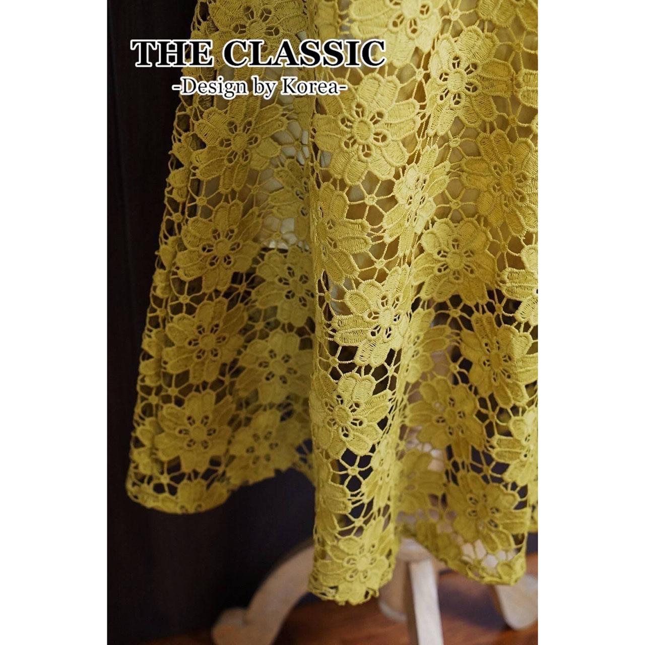 kudapy ดรสลูกไม้แขนยาว+เข็มขัด ใช้ผ้าลูกไม้ ขึ้นลายดอกไม้ลายชัดแน่นสวย ซิปยาวซ่อนด้านหลัง ช่วงล่างยาวบานพริ้วสวยใช้ผ้าเยอะ