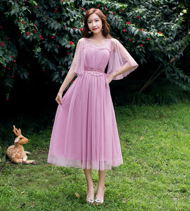 kudapy ชุดเดรสยาวคลุมเข่าใส่ออกงานสีครีม แขนเสื้อระบาย เดรสผ้ามุ้ง 2 ชั้น