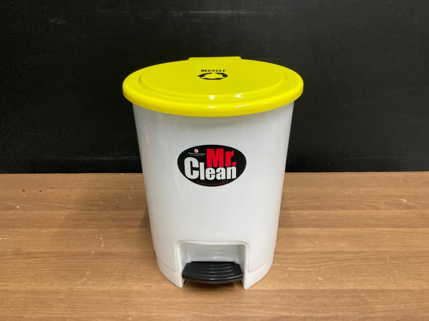 ถังขยะทรงกลม เท้าเหยียบ 12ลิตร