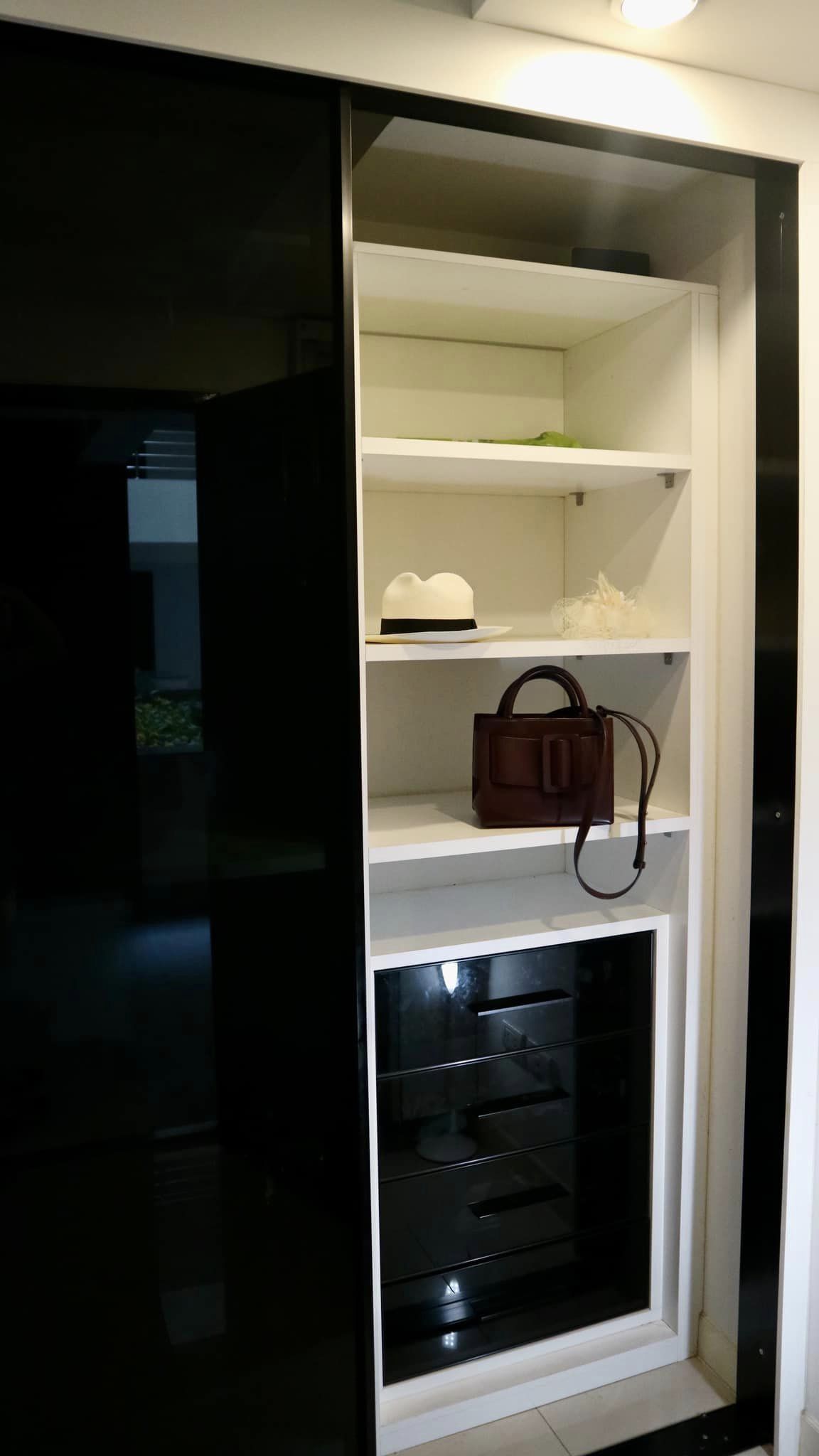 สนใจชมห้องติดต่อได้เลย Line ID: Smile-easy ปล่อยเช่าคอนโด Zenith Place @ Sukhumvit 71/1 (ซีณิธ เพลส แอท สุขุมวิท 71/1) - 1ห้องนอน 1ห้องน้ำ 1ห้องนั่งเล่น - ใกล้ BTS พระโขนง - ขนาดห้อง 40 ตรม. ชั้น 3