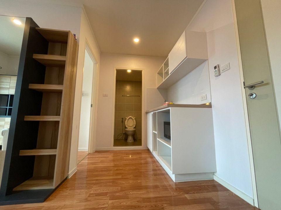 ให้เช่าคอนโด Lumpini Ville Sukhumvit 76 - Bearing Station 2 (ลุมพินี วิลล์ สุขุมวิท 76-แบริ่ง สเตชั่น 2) - ตกแต่งเฟอร์ครบห้องน่าอยู่วิวสระ - การเดินทาง: BTS แบริ่งและสำโรง