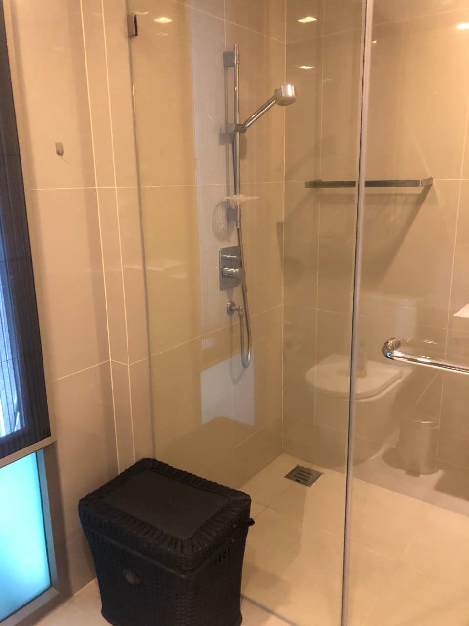 ปล่อยเช่าคอนโด Star View (สตาร์ วิว) พระราม 3 - วิวแม่น้ำ 2ห้องนอน 2ห้องน้ำ 1ห้องนั่งเล่น - ใกล้ เทอร์มินอล 21 พระราม 3 - ขนาดห้อง 77 ตรม. ชั้น 34 วิวหันหน้าเข้าแม่น้ำเจ้าพระยา