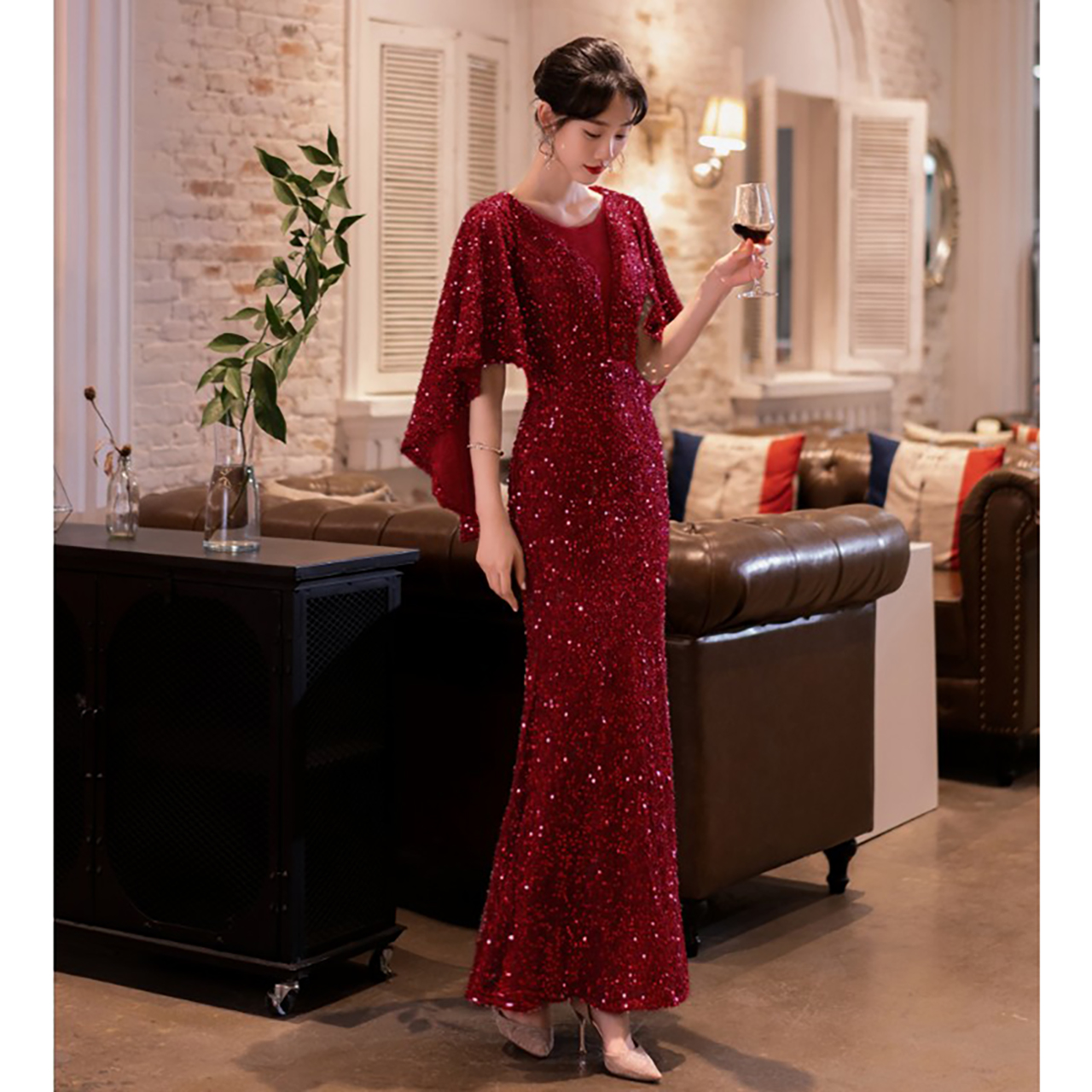 kudapy เดรสยาวสีชมพู/สีแดง เรียบหรู สวยดูดี ดูแพง ใส่งานกลางวัน กลางคืน ชุดไปงานแต่งงาน ชุดไปงานเลี้ยงราตรี