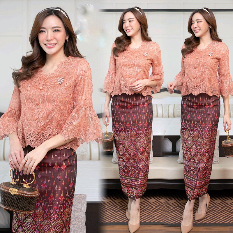 kudapy เซ็ทเสื้อลูกไม้ใยบวบดอกลอยเกรดพรีเมี่ยมสีส้ม/สีทอง มาพร้อมกับผ้าถุง ผ้าไหมแพรวากาฬสินทร์สำเร็จรูปอัดกาวอย่างดี