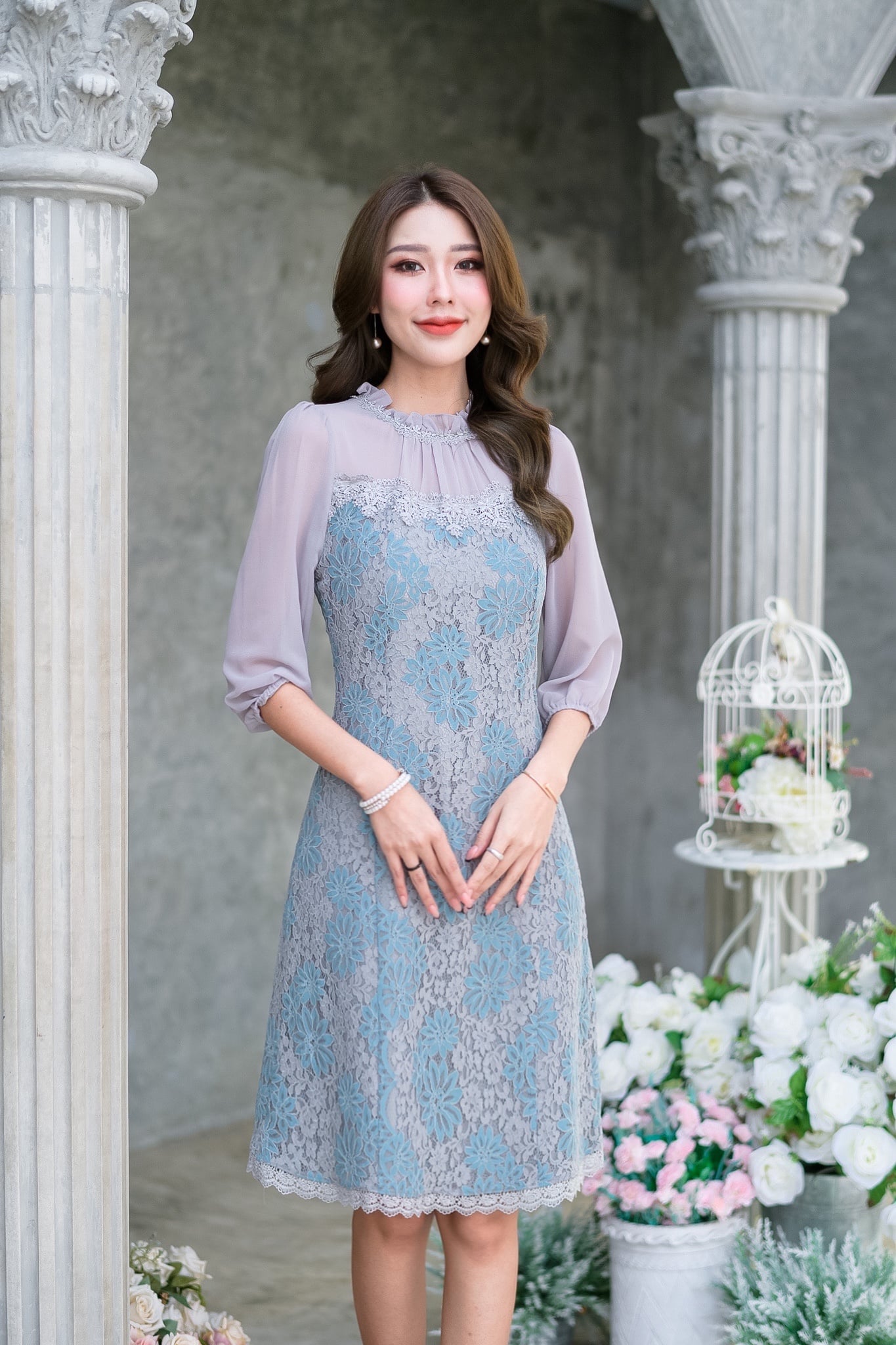 kudapy เดรสสั้นสีดำ/สีน้ำตาล /สีเทาฟ้า ลูกไม้งานสวยน่ารักมากๆ ดีเทลสวยหวาน ดีไซน์สวยใช้ผ้าลูกไม้เนื้อดี คอจับจีบตุ๊กตาน่ารักล้อมด้วยลูกไม้รอบคอ