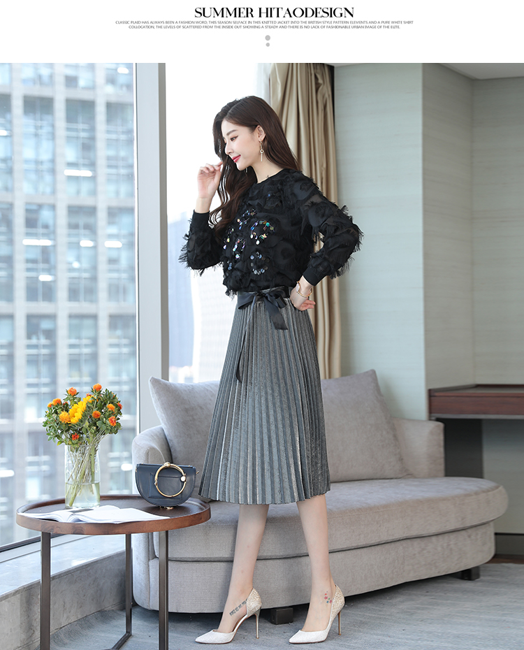 kudapy ชุด set เสื้อสีดำ และกระโปรงสีเทาเงิน สวยหรูมากๆๆค่ะ