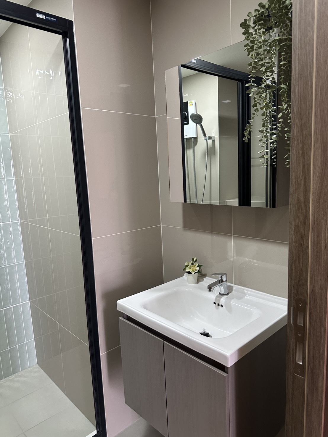 ให้เช่าคอนโด THE MUVE Pradipat (เดอะ มูฟ ประดิพัทธ์) โซน รถไฟฟ้า BTS สะพานควาย 1ห้องนอน / 1ห้องน้ำ ขนาดห้อง 24.5 ตรม. ชั้น 6