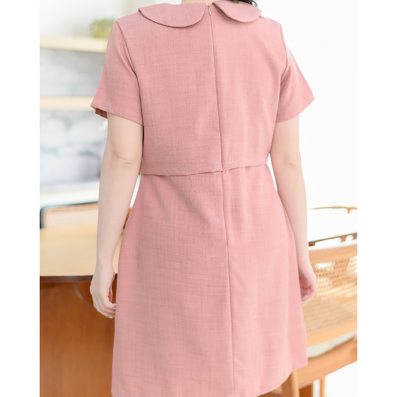 kudapy เดรสแขนสั้น คอปกแบบใหม่สุดคิวท์ มาพร้อมกระดุมมุกตกแต่งให้ลุคคุณหนูน่ารัก