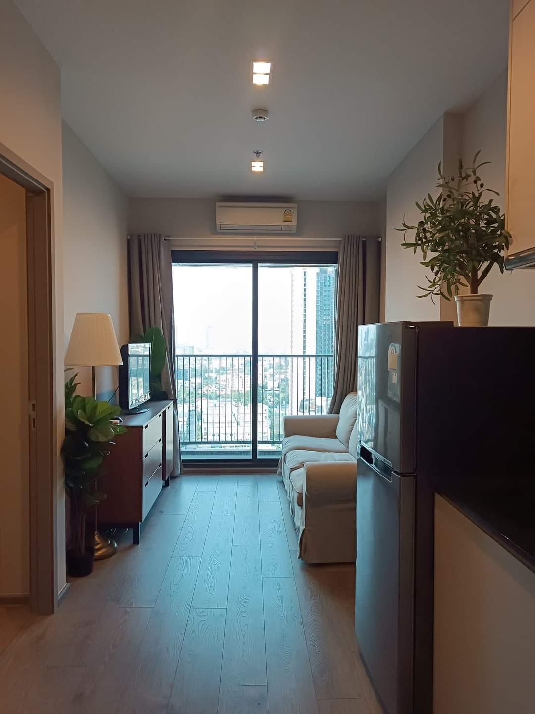 ปล่อยเช่าคอนโด Whizdom Avenue Ratchada-Ladprao วิสซ์ดอม อเวนิว รัชดา - ลาดพร้าว - 1ห้องนอน 1ห้องน้ำ 1ห้องนั่งเล่น - ใกล้ MRT ลาดพร้าว/เซ็นทรัลลาดพร้าว - ขนาดห้อง 35 ตรม. ชั้น 19