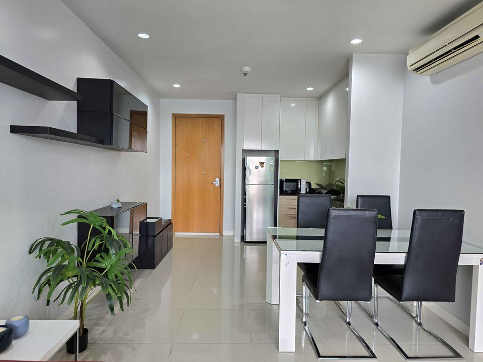 ปล่อยเช่าคอนโด Circle Condominium (เซอร์เคิล คอนโดมิเนียม) - 2ห้องนอน 2ห้องน้ำ 1ห้องนั่งเล่น - ใกล้ MRT เพชรบุรี ARL มักกะสัน - ขนาดห้อง 75 ตรม. ชั้น 12 ตึก 2