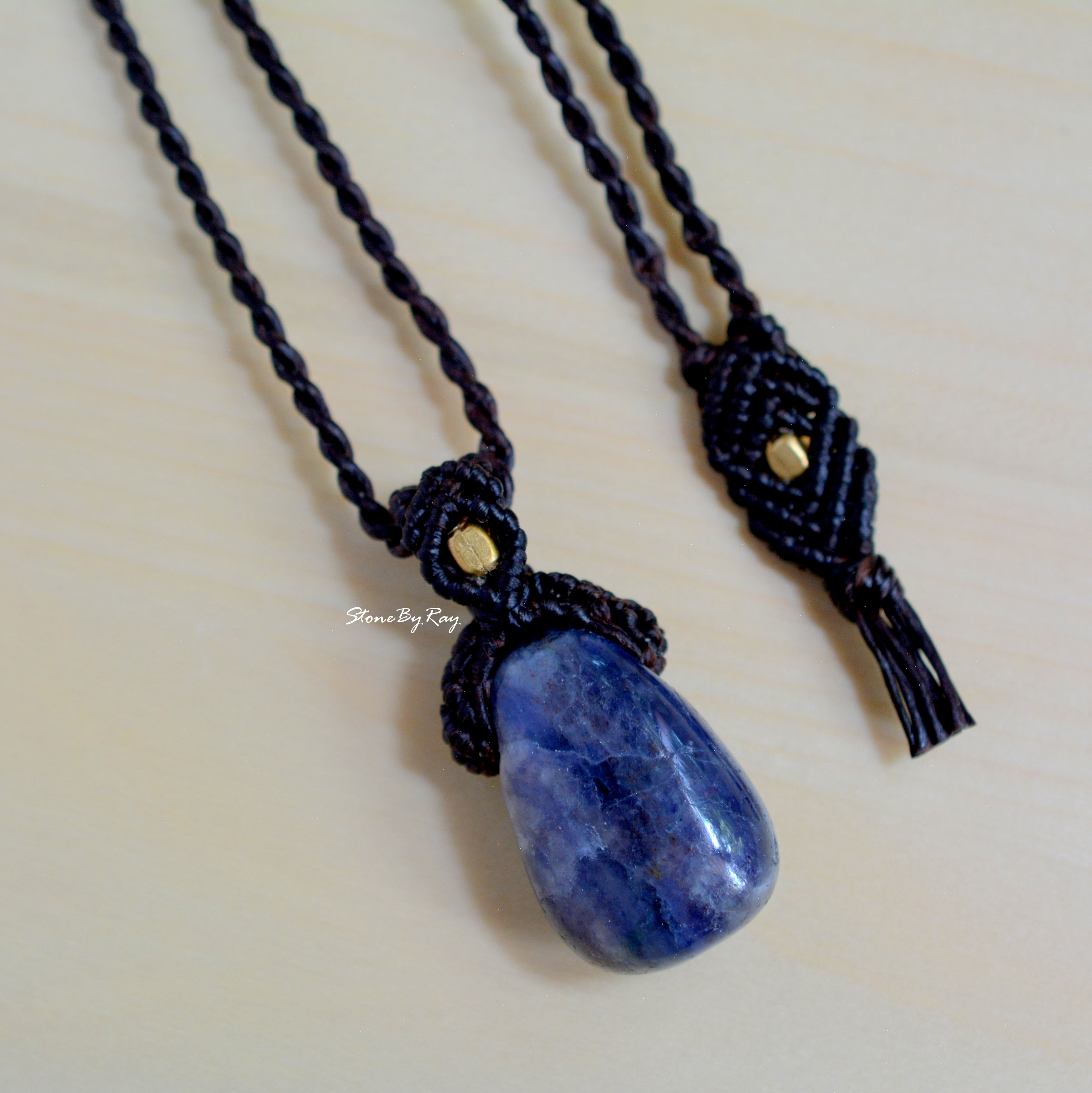 สร้อยคอเชือกถักจี้หินไคยาไนท์(Kyanite)