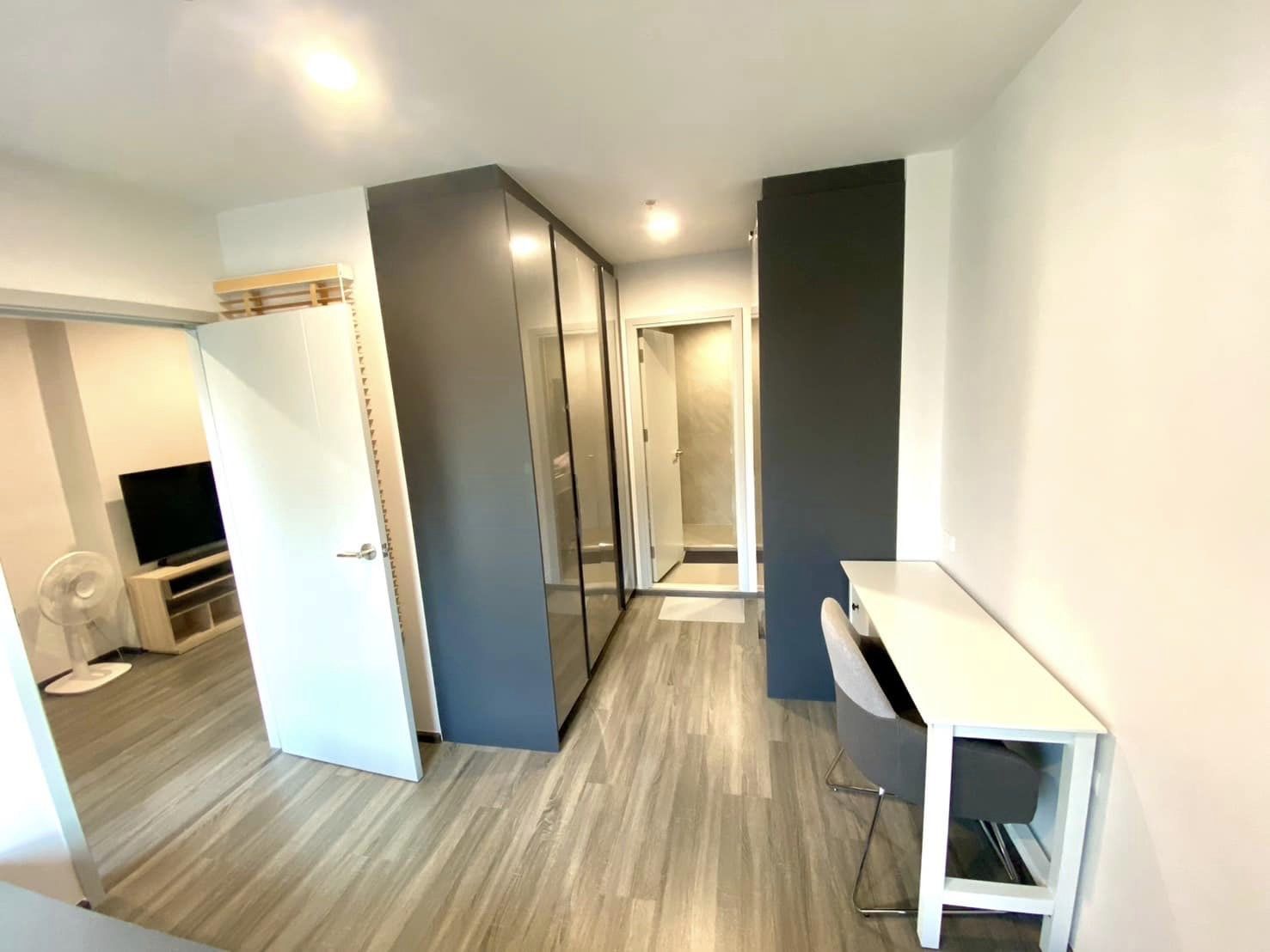 ให้เช่าคอนโด IDEO Chula - Samyan (ไอดีโอ จุฬา - สามย่าน) - ห้องใหญ่แบบ 1ห้องนอน ตกแต่งเฟอร์ครบ - การเดินทาง: MRT สามย่าน - ใกล้ สามย่านมิตรทาวน์ จุฬาลงกรณ์มหาวิทยาลัย