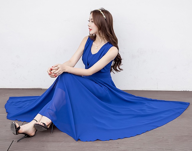 kudapy แม็กซี่เดรสยาวคอวีสีชมพูโอรส/สีม่วง/สีขาว/สีเขียวเข้ม/สีน้ำเงินสด เดรสยาวแขนกุด ผ้าชีฟองทิ้งตัว พริ้วมากค่ะรุ่นนี้ใส่ไปทะเล ไปงานได้น้าา