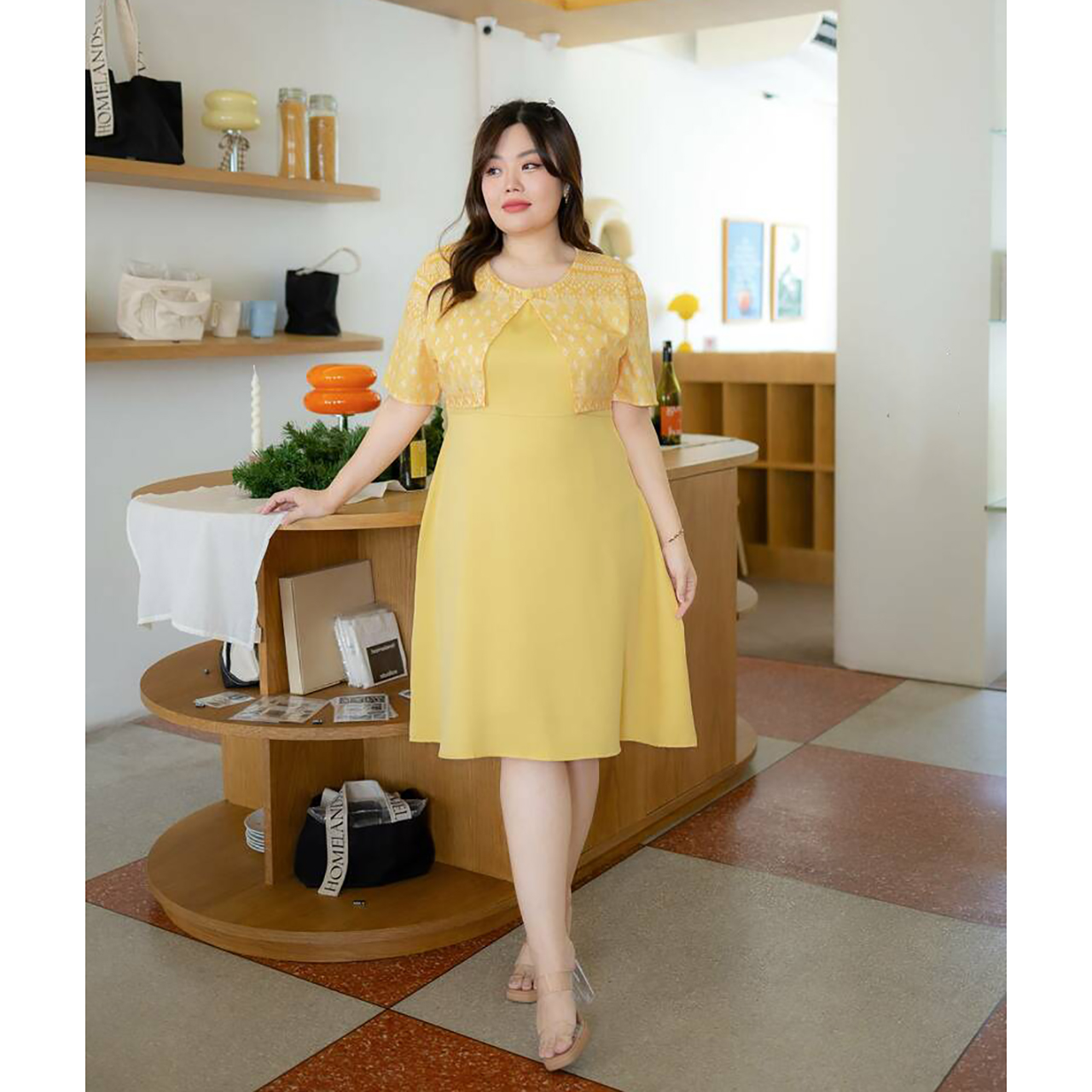 kudapy เดรสลายไทยแต่งเสื้อกระดุม 1 เม็ด