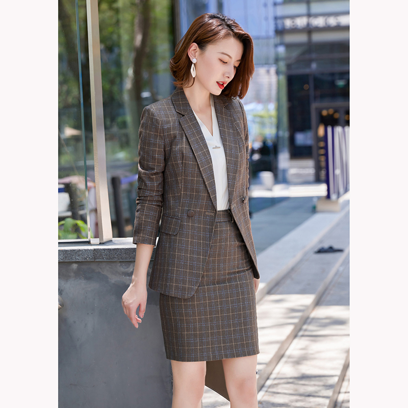 kudapy ชุดสูททำงานผู้หญิงสีช็อกโกแลตลายตารางพร้อมกระโปรง