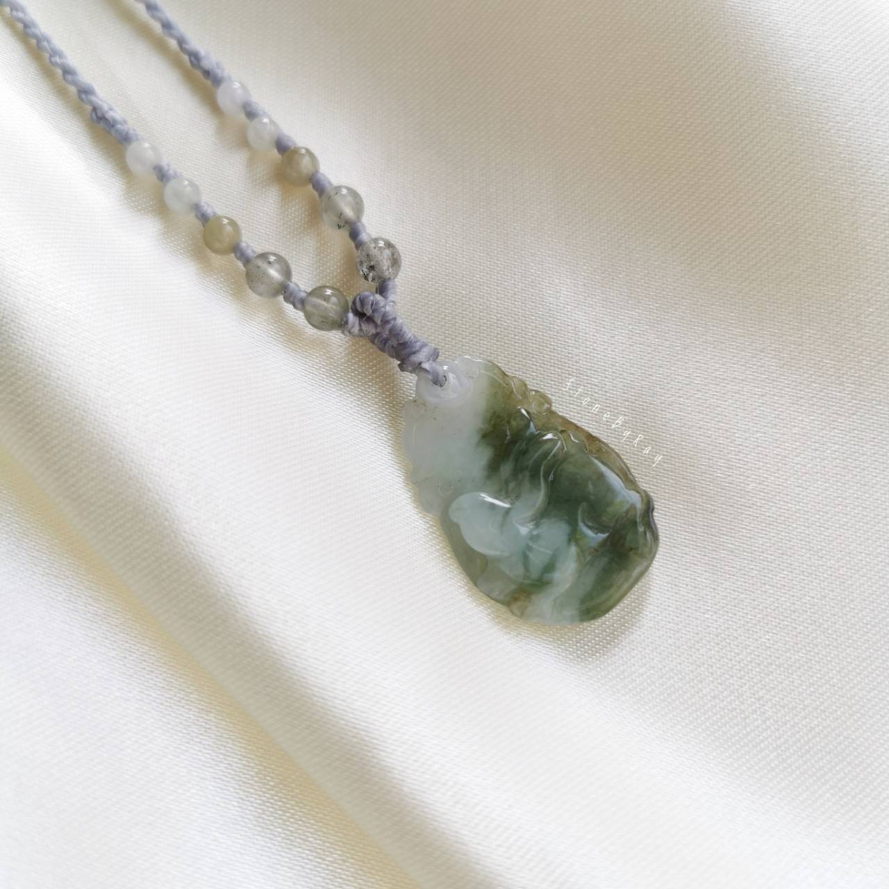 สร้อยคอเชือกถักจี้หินหยกแกะสลักปีเถาะ(Jade)