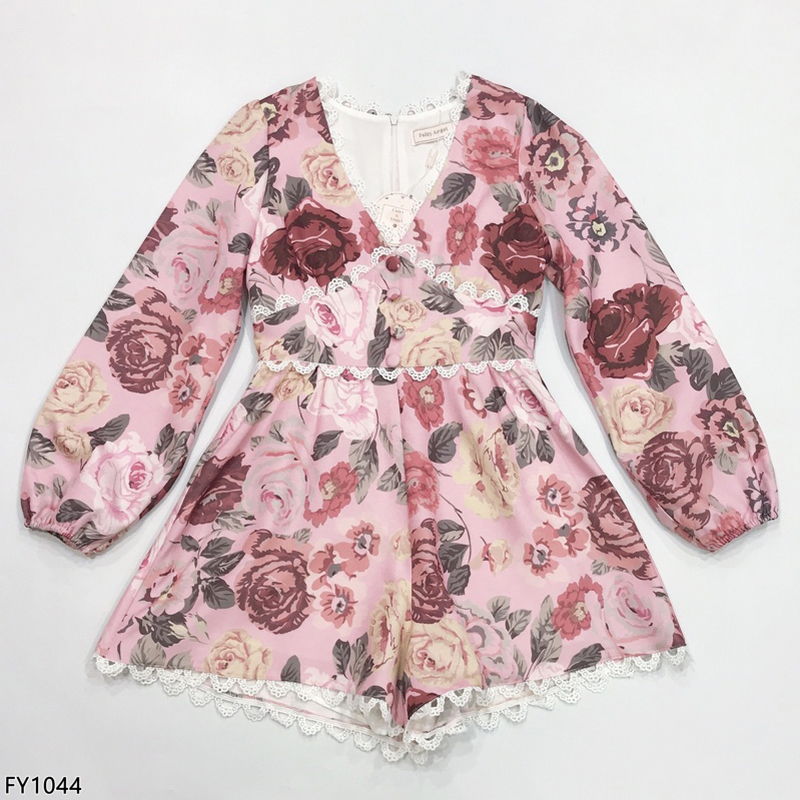 kudapy จั้มสูทขาสั้นสีชมพู/สีขาว แขนยาว แต่งระบายลูกไม้ลายดอกไม้