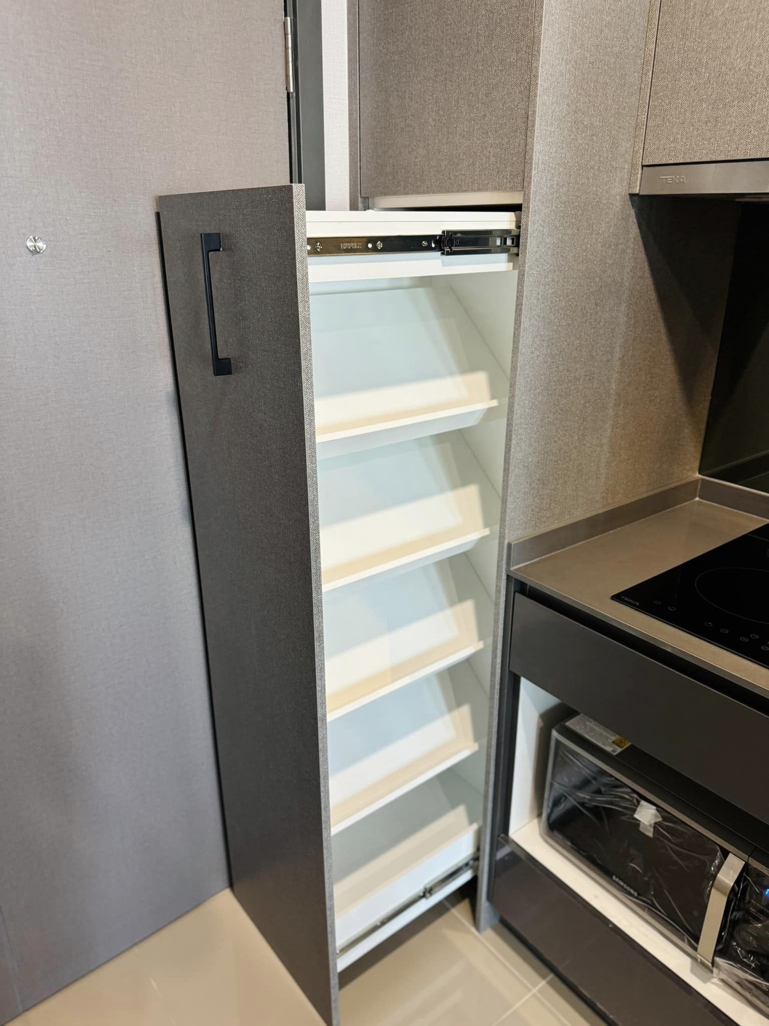 ปล่อยเช่าคอนโด IDEO Chula - Samyan (ไอดีโอ จุฬา - สามย่าน) - ห้องใหม่มือแรก 1ห้องนอน 1ห้องน้ำ 1ห้องนั่งเล่น 1ห้องครัว - ใกล้ MRT สามย่าน/จุฬา - ขนาดห้อง 35 ตรม. ชั้น 24 ตึก A