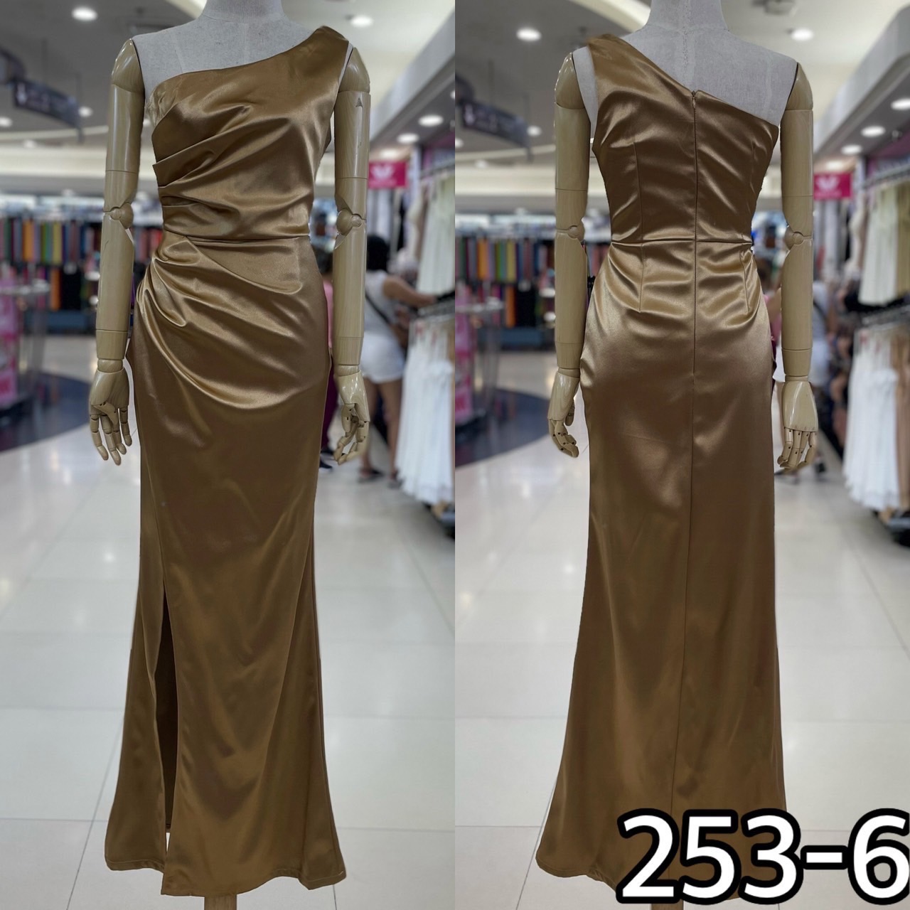 kudapy เดรสยาว บ่าเดี่ยวจับจีบช่วงเอว ผ่ากระโปรงสาบทบหน้า ผ่าข้างเดินโชว์ขา