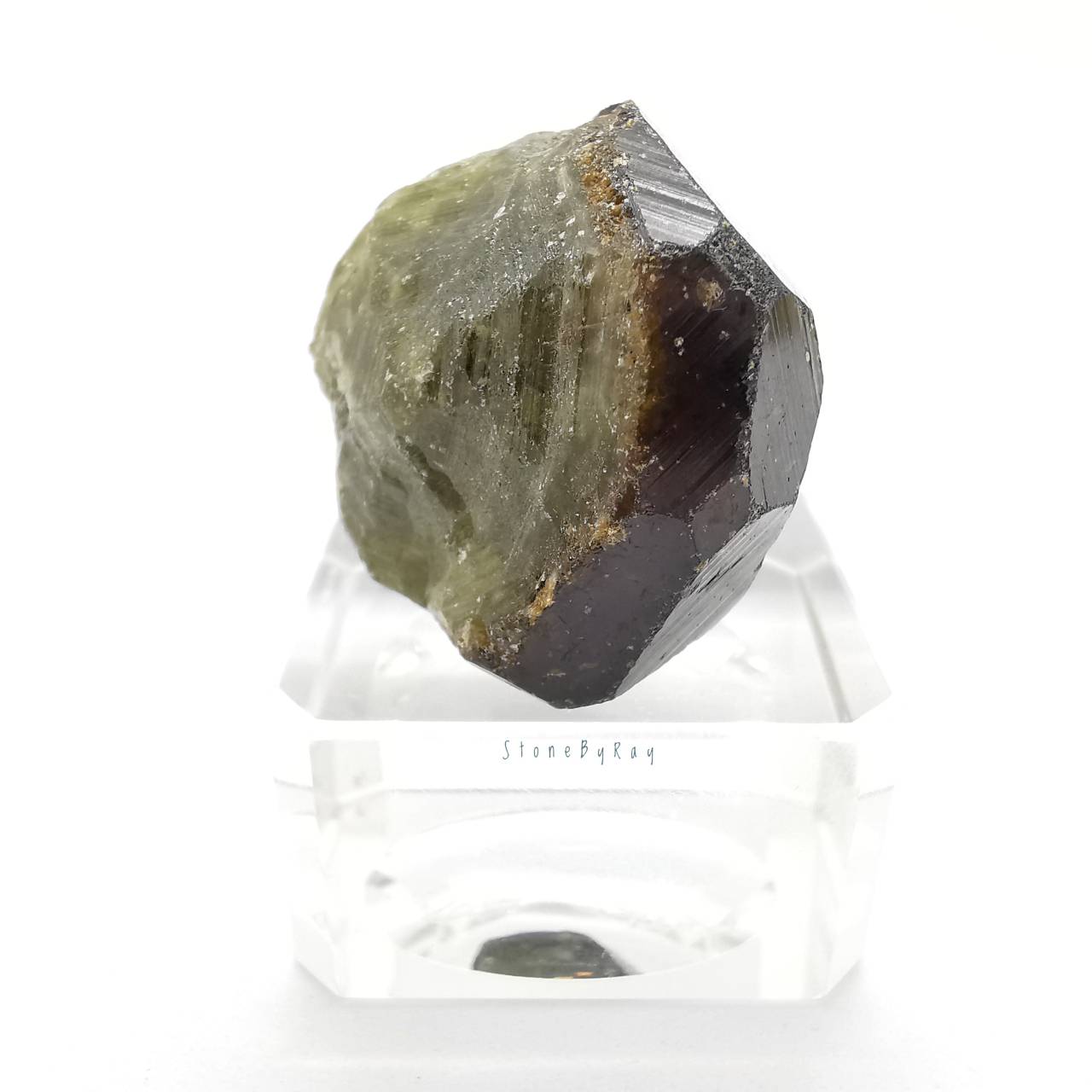หินโกเมนสีเขียวก้อนธรรมชาติ Grossular Garnet