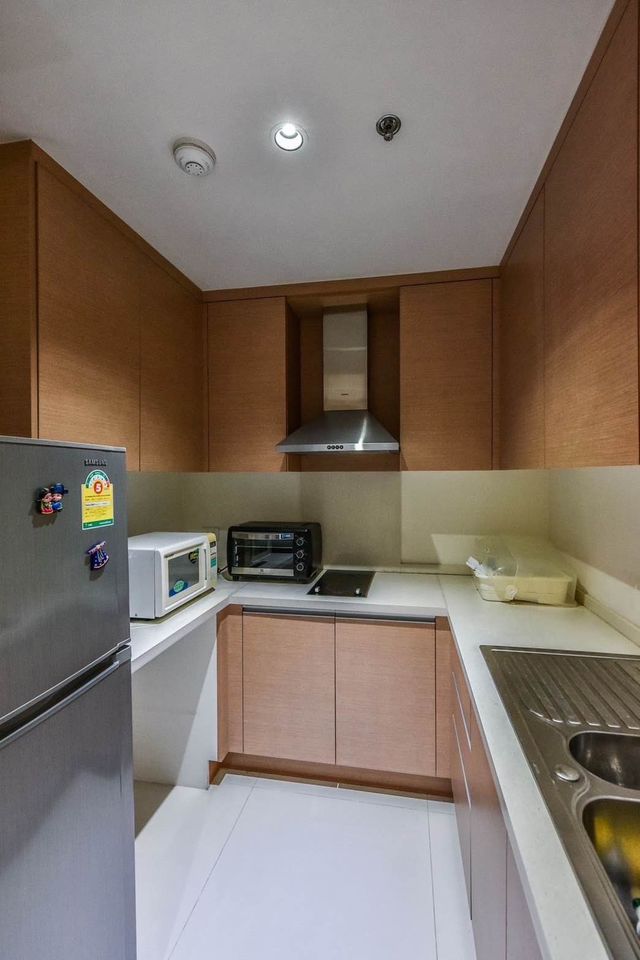 ปล่อยเช่าคอนโด The Empire Place (ดิ เอ็มไพร์ เพลซ) สาทร - 1ห้องนอน 1ห้องน้ำ 1ห้องนั่งเล่น - ใกล้ BTS เซนต์หลุยส์ ช่องนนทรี - ขนาดห้อง 55 ตรม. ชั้น 9