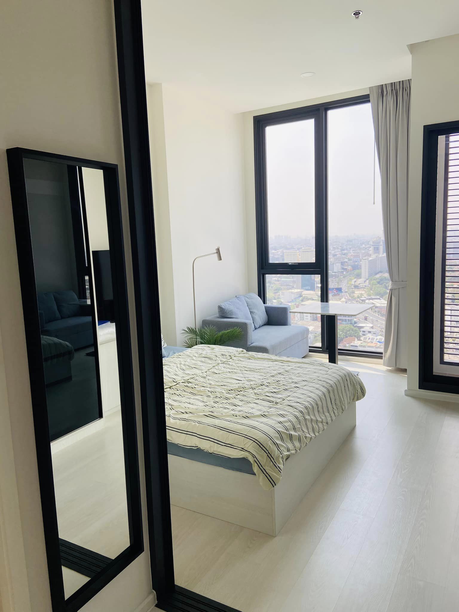 ให้เช่าคอนโด Mazarine Ratchayothin (แมสซารีน รัชโยธิน) ตกแต่งเฟอร์ครบมีเครื่องซักผ้าพร้อมอบได้เลยห้องสวยน่าอยู่