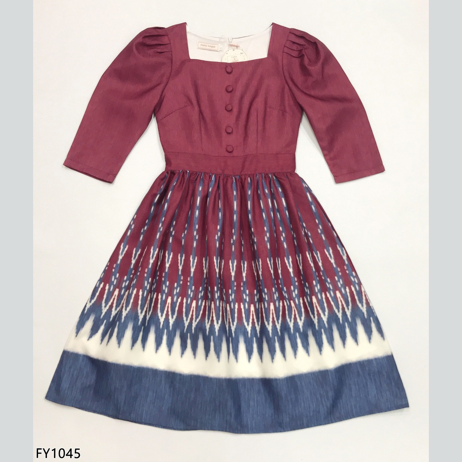 kudapy เดรสสั้นผ้าไทยแขนสามส่วนสีชมพู/สีแดง เดรสคอเหลี่ยมกระดุมหน้าไหล่ยกแขนตุ้กตา ซิบหลัง