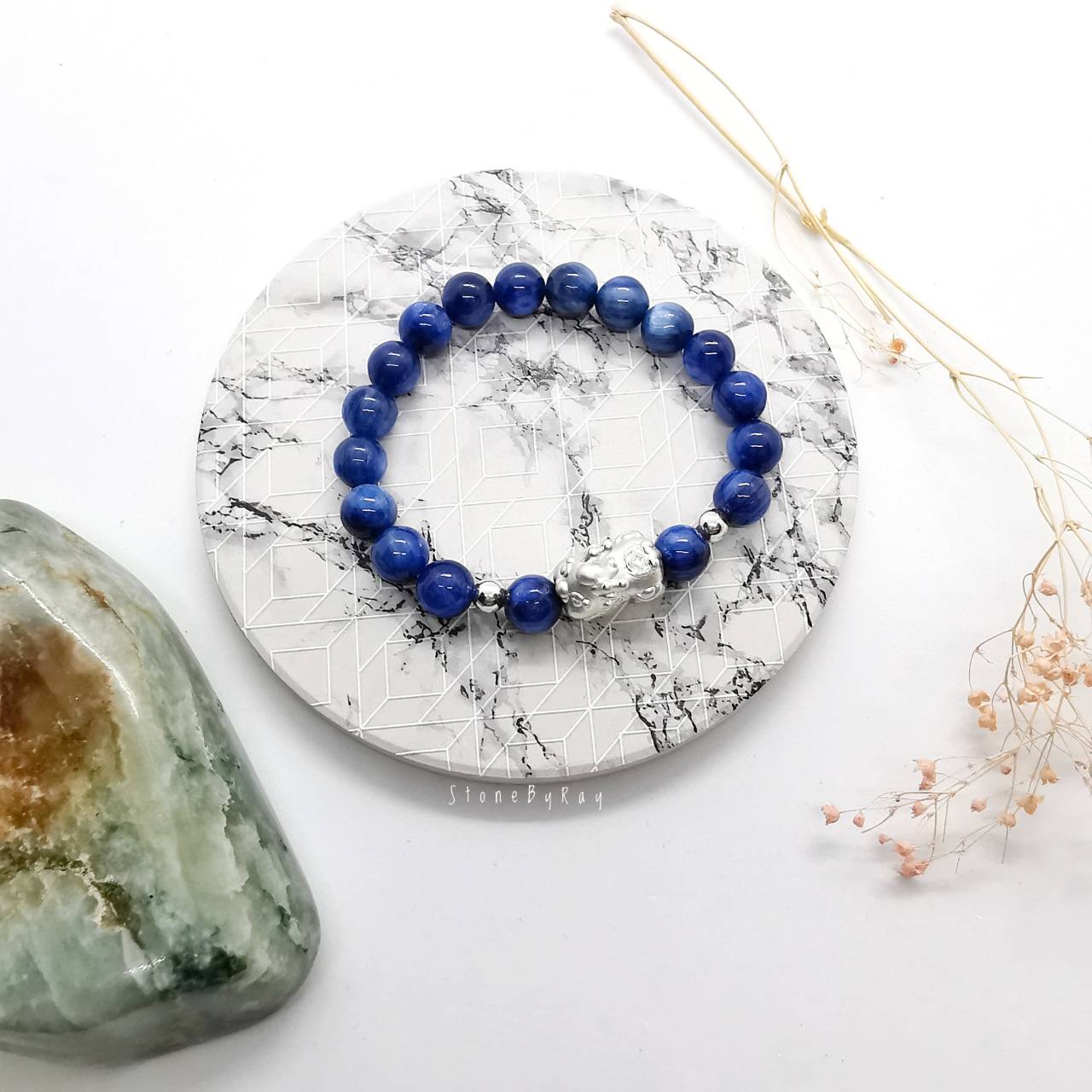 สร้อยข้อมือหินไคยาไนท์ร้อยกับเบบี้ปี่เซี้ยะเงินแท้ Kyanite