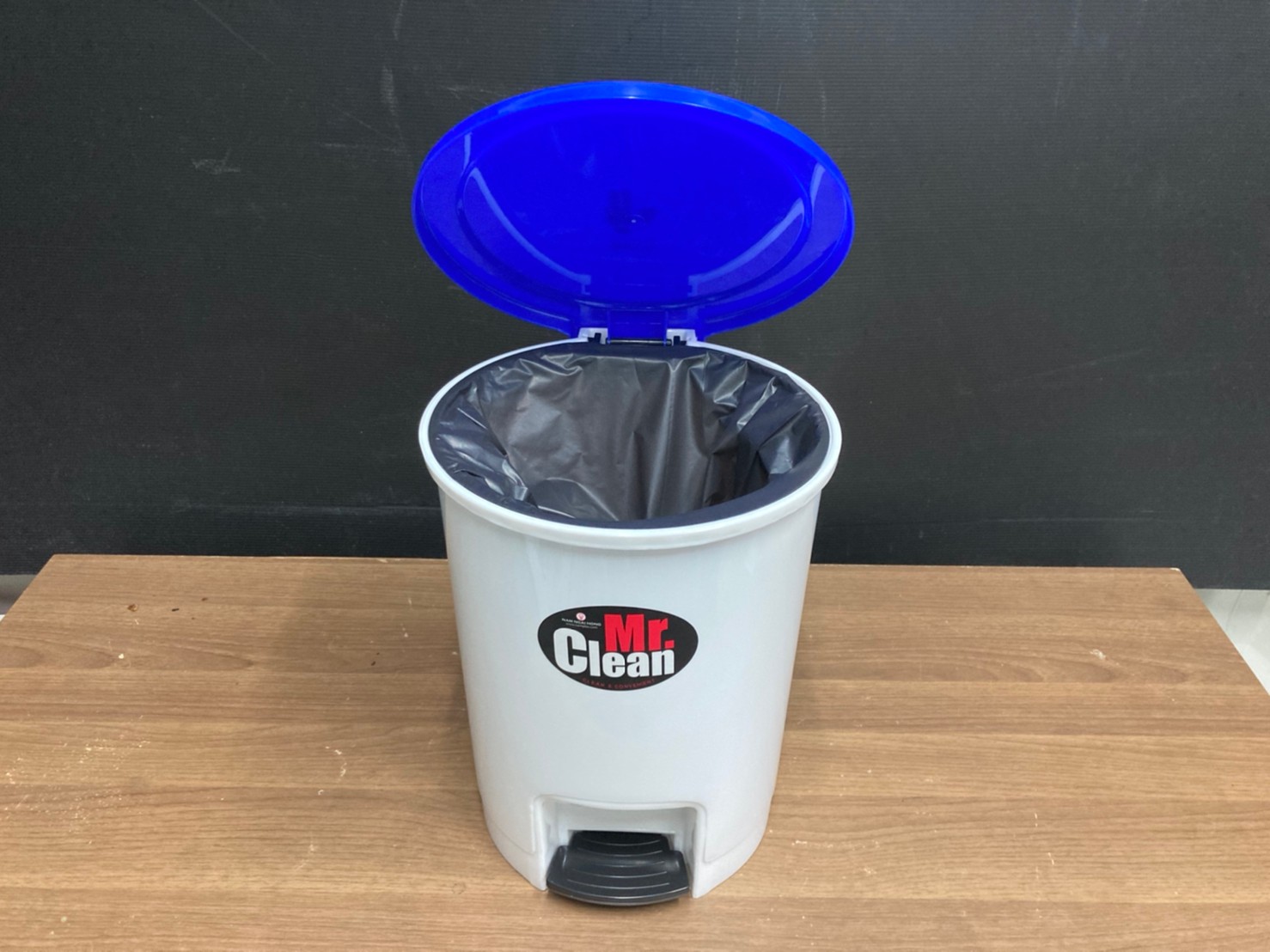 ถังขยะทรงกลม เท้าเหยียบ 12ลิตร