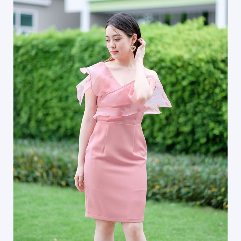 kudapy เดรสสั้นสีน้ำเงินไหล่เบี่ยง แต่งระบายผ้าไหมแก้ว แบบน่ารัก สวยๆ เรียบหรูดูแพง