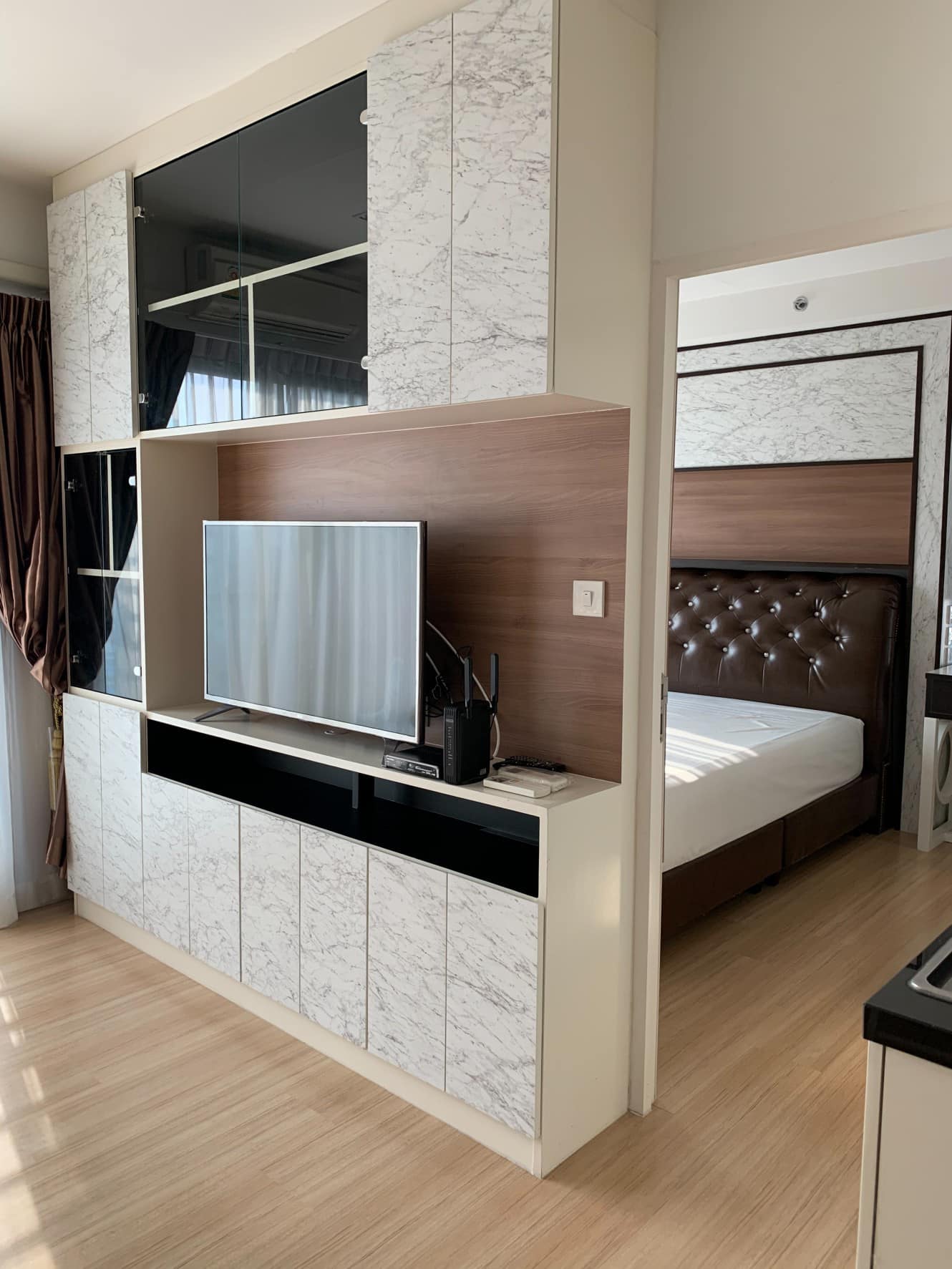 ปล่อยเช่า The Seed Mingle Sathorn-Suanplu : เดอะ ซี้ดมิงเกิ้ล สาทร-สวนพลู - โซนพื้นที่ MRT ลุมพินี 1ห้องนอน 1ห้องน้ำ 1ห้องนั่งเล่น - ขนาดห้อง 40 ตรม. ชั้น 19 - ให้เช่า 20,000 ต่อเดือน