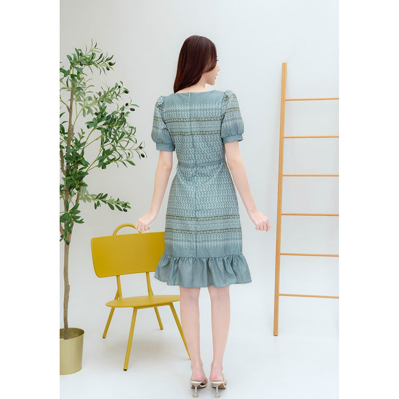 kudapy เดรสสั้นสีฟ้า/สีชมพู/สีเขียว ลายขอคอบัวชายระบาย