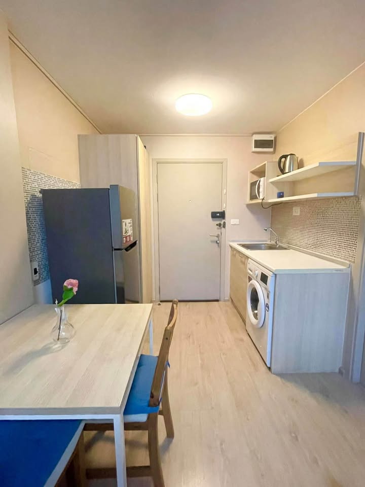 Low Rise โซนพื้นที่ BTS ปุณณวิถี ให้เช่าห้องแบบ 1ห้องนอน 1ห้องน้ำ คอนโด Elio Del Ray (เอลลิโอ เดลเรย์) ขนาดห้อง 34 ตรม. ชั้น 8 ตึก H วิวสระฝั่งทิศตะวันตก