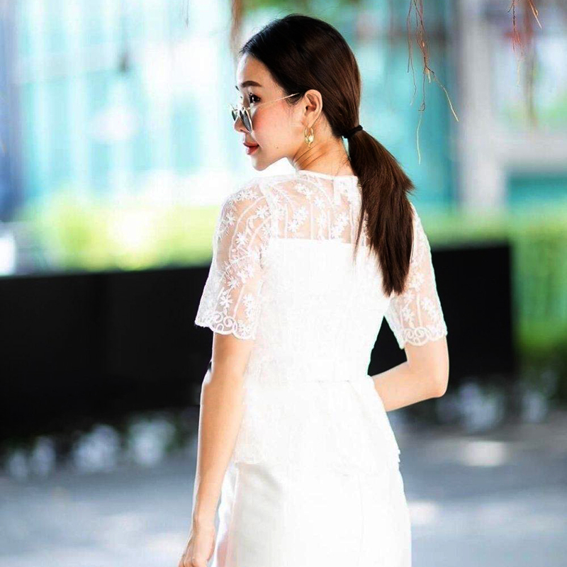 kudapy Set 2 ชิ้น เสื้อลูกไม้+กระโปรง เซตผ้าไทยสีขาว มีซับใน ซิบหลัง ผ้าไหมอิตาลี S