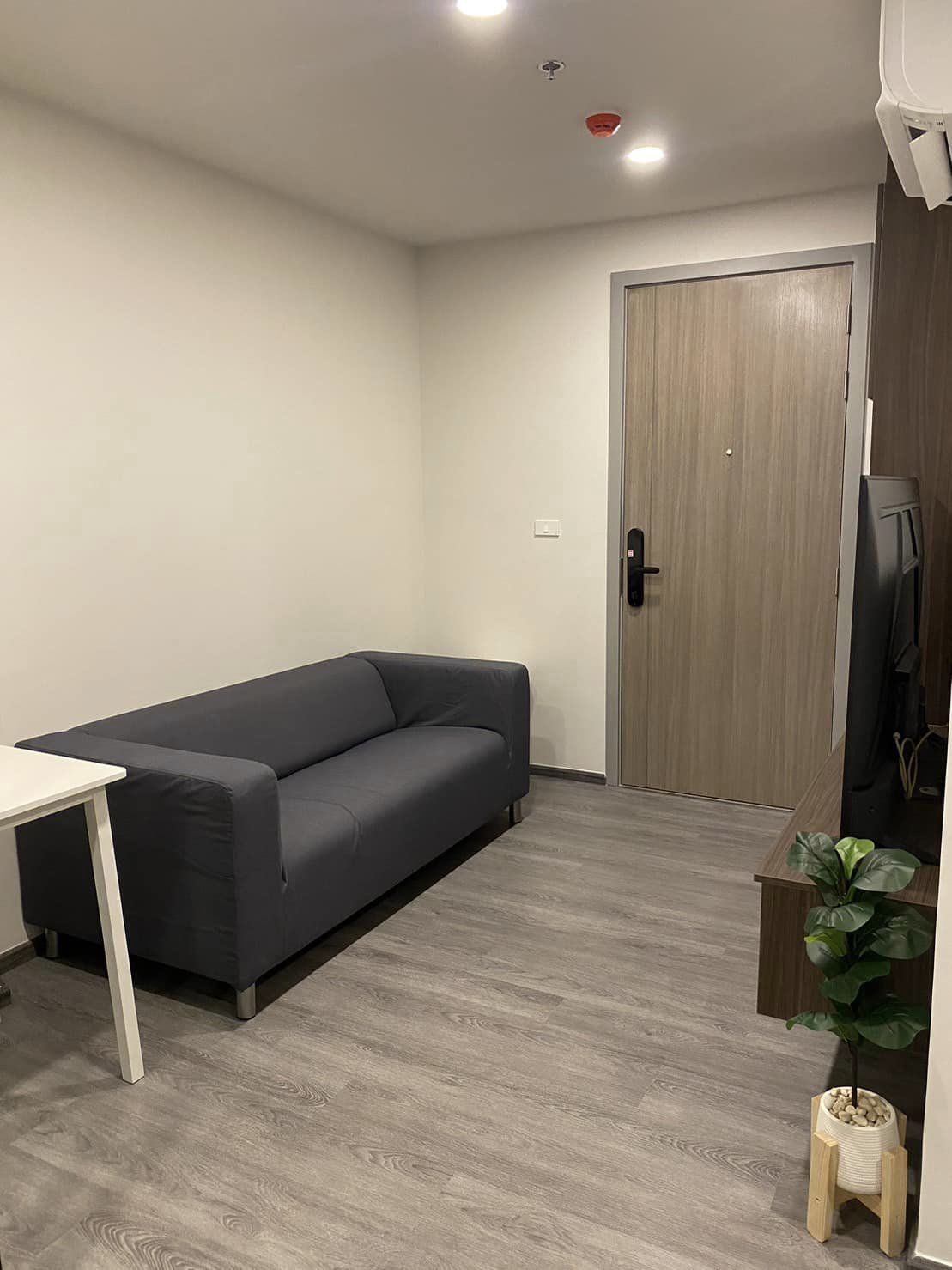 ให้เช่าคอนโด The Origin Ladprao Bangkapi (ดิ ออริจิ้น ลาดพร้าว บางกะปิ) - ตกแต่งเฟอร์ครบห้องใหม่น่าอยู่ - การเดินทาง: ใกล้BTSบางกะปิ