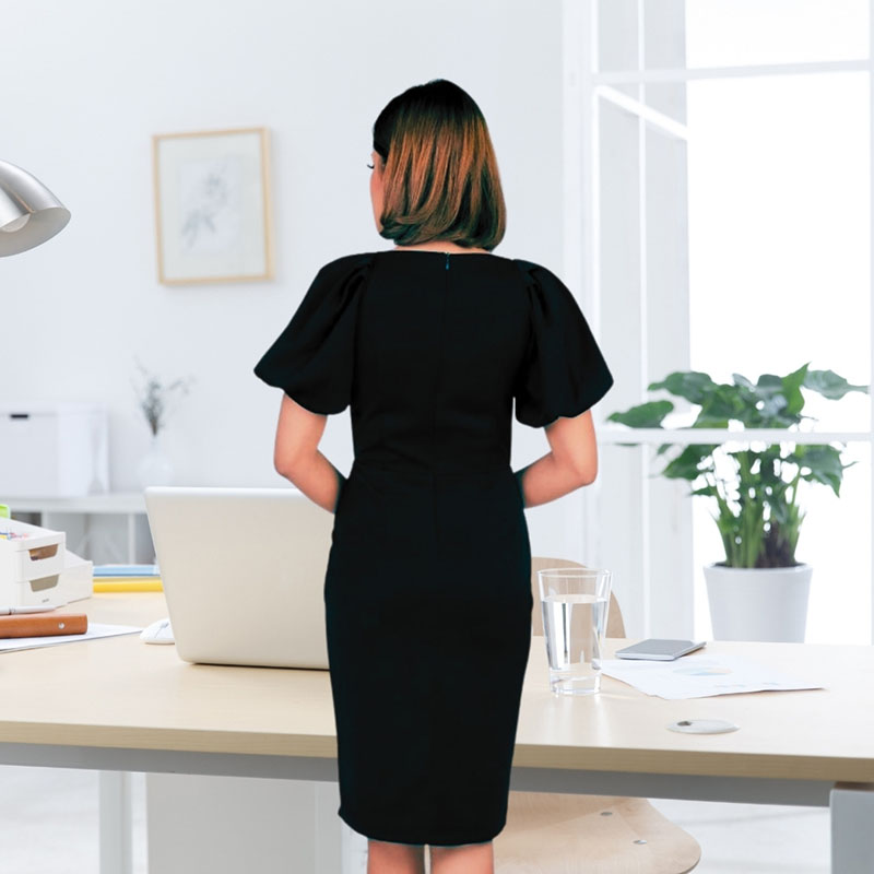 kudapy ชุดเดรสสั้นสีดำ แขนสั้นทรงบอลลูน ทรงดินสอเข้ารูปสวย แนวเรียบหรู สวยดูดี